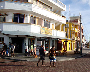 street of puerto baquerizo