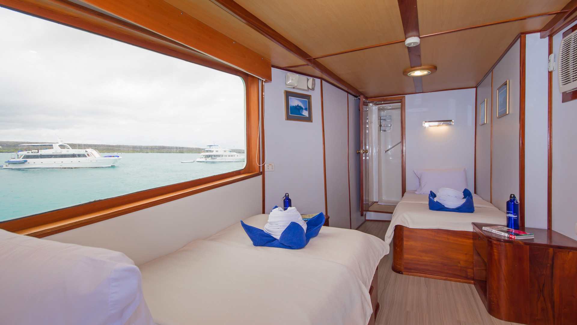 Double cabin