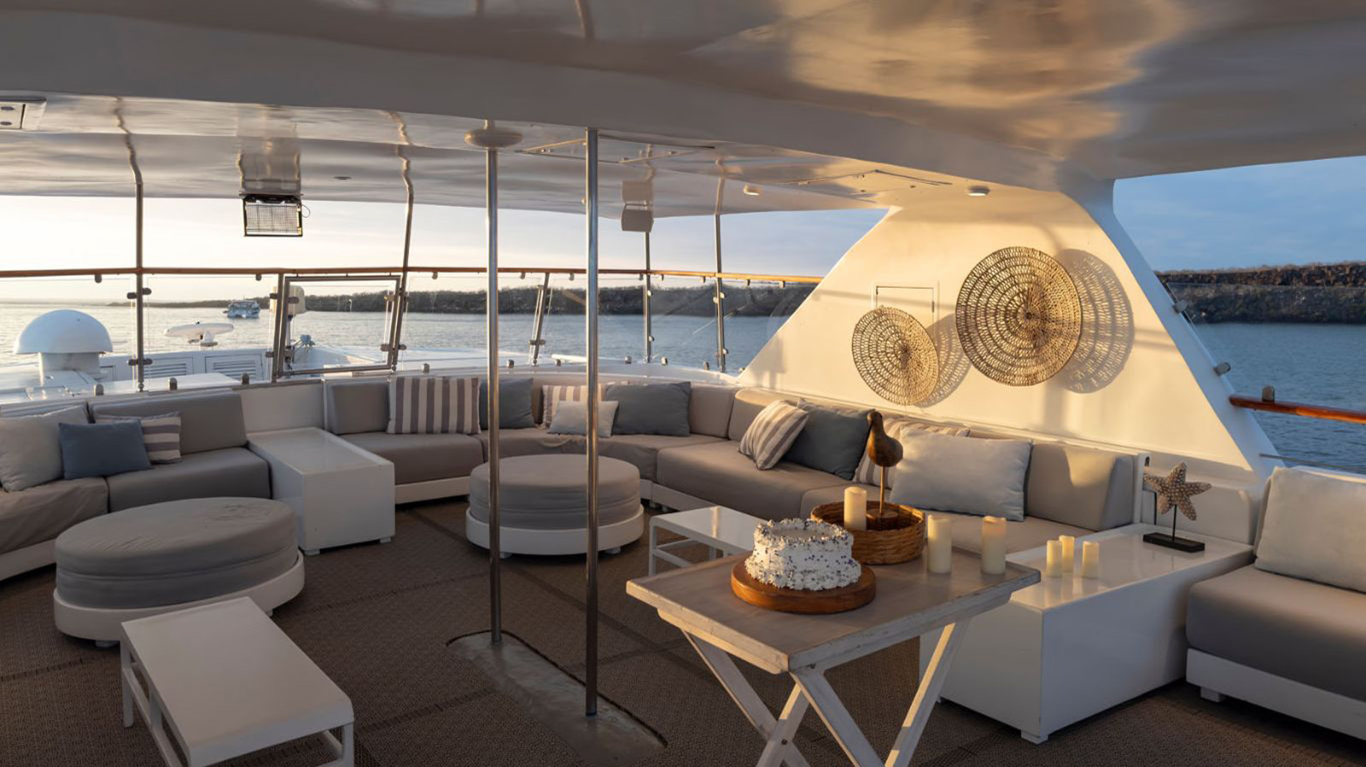 Panoramic Lounge