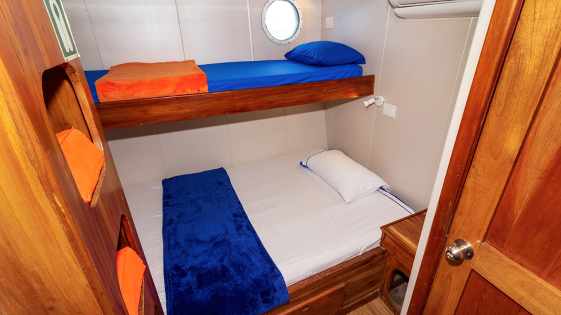Double bunk bed