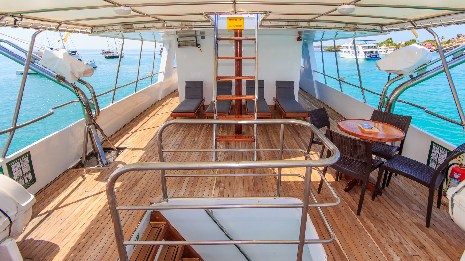Exterior lounge