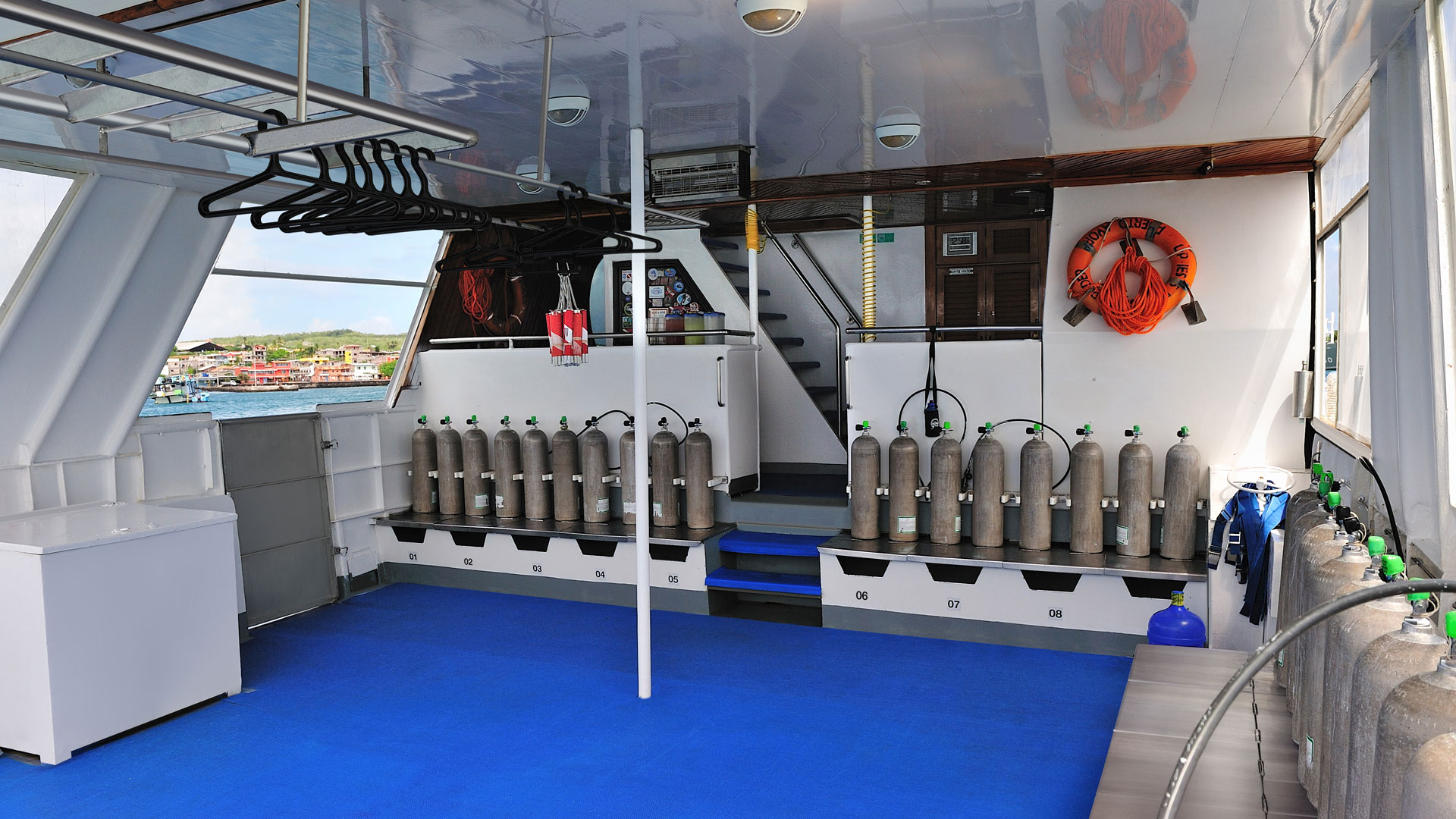 Dive platform