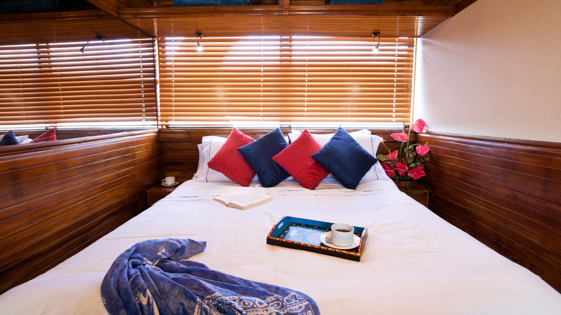 Double cabin
