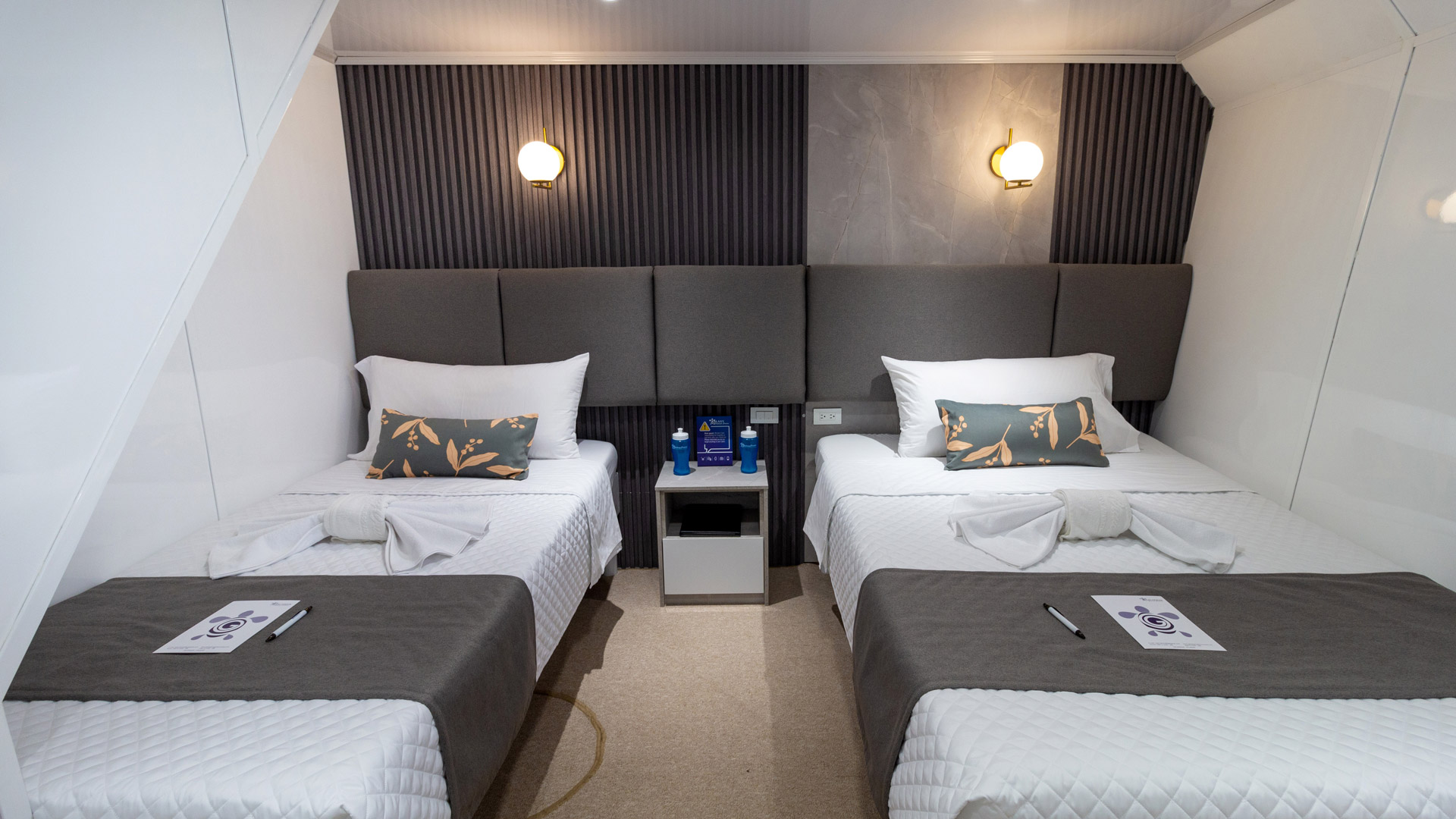 Twin cabin