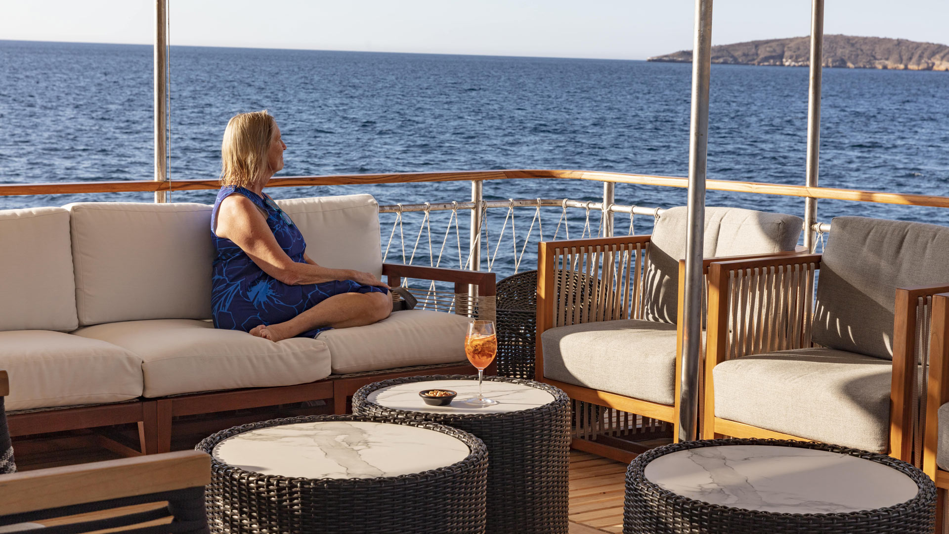Al Fresco Lounge