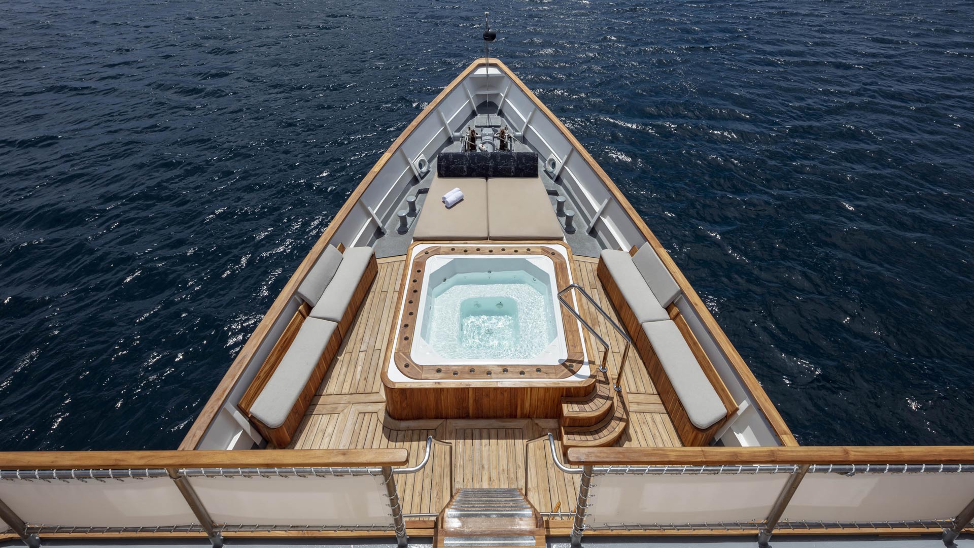 Jacuzzi Monaco Deck