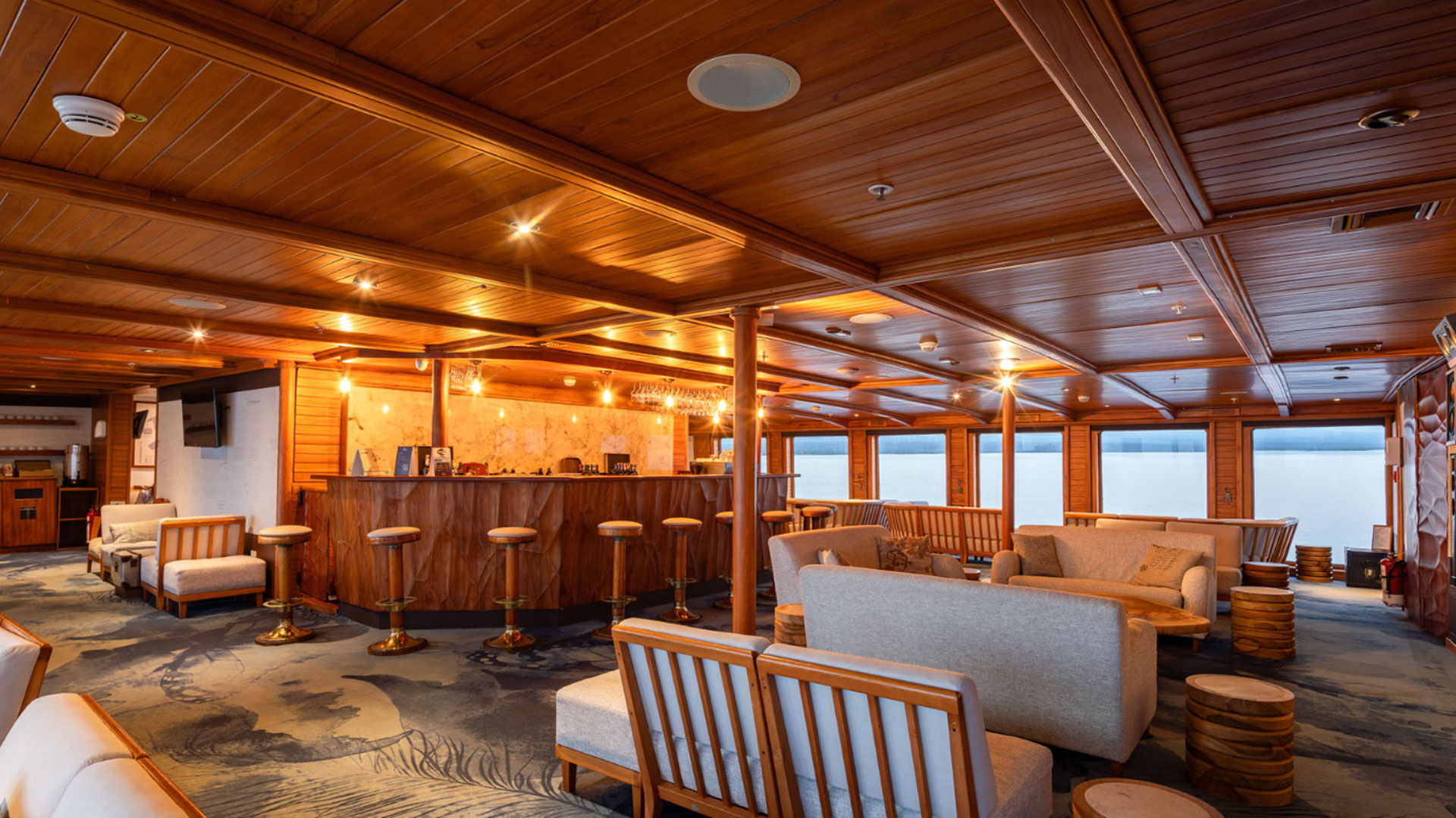 Charles Darwin Lounge & Bar