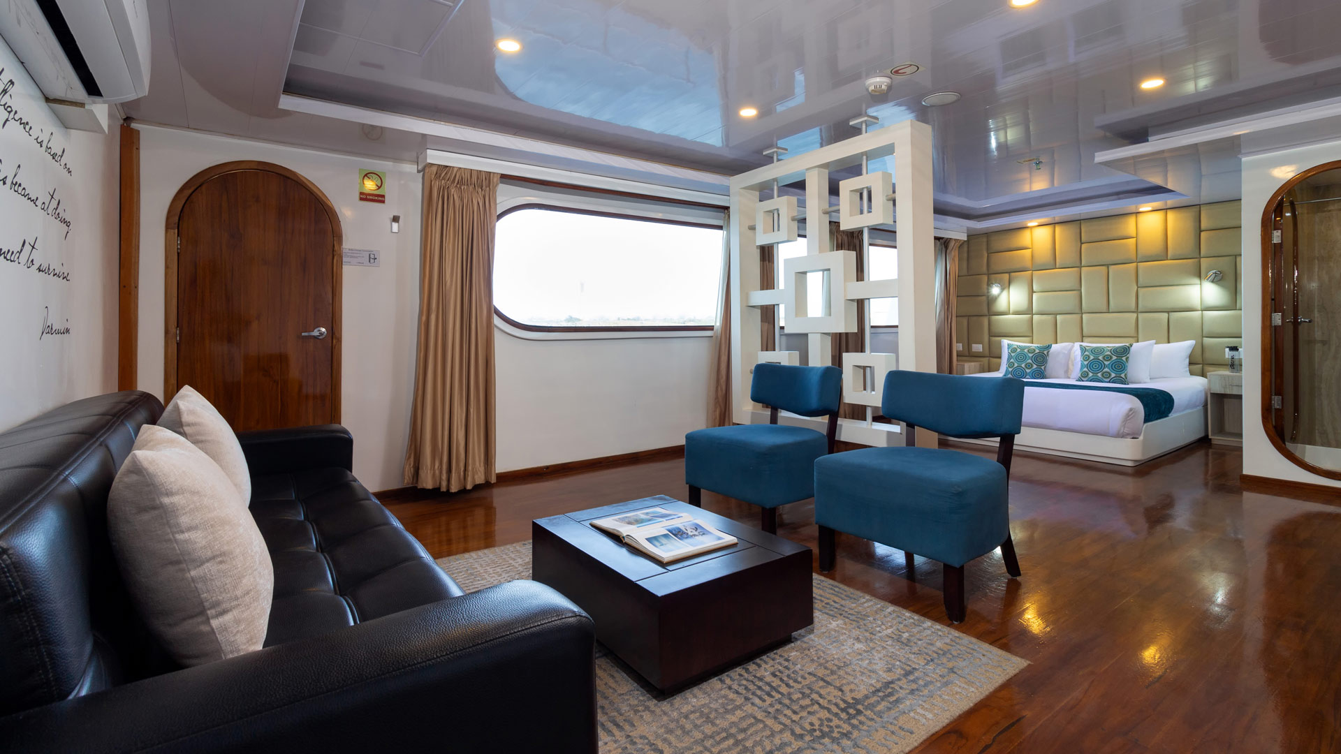 King Golden Suite